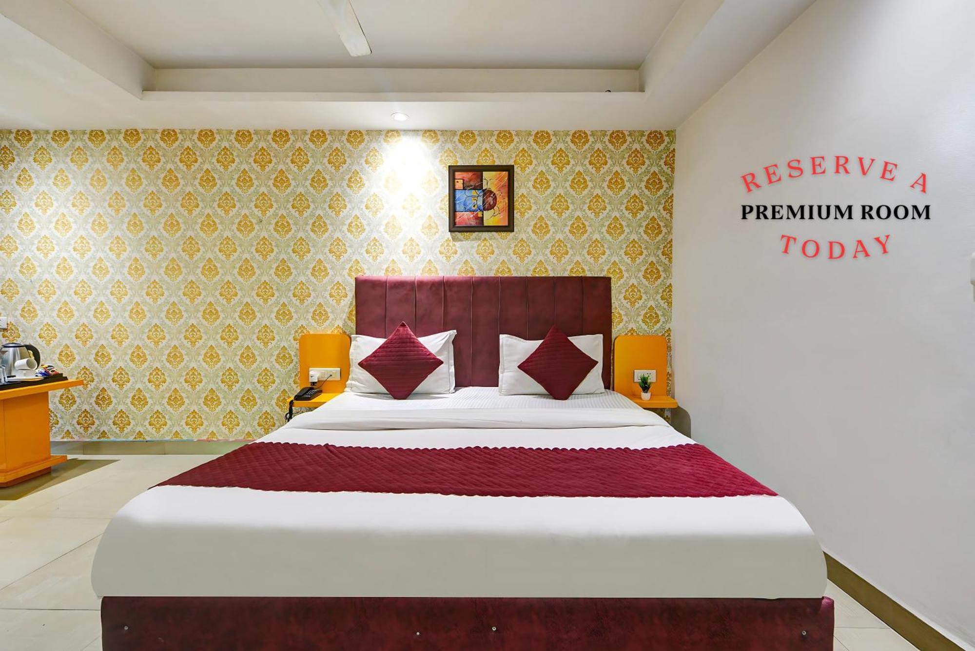 Hotel Platinum With Free Pickup-Delhi Airport Nuova Delhi Esterno foto